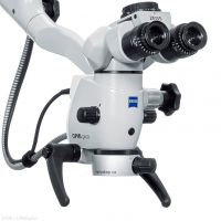 Microscopio quirúrgico ZEISS OPMI pico sobre pie rodable